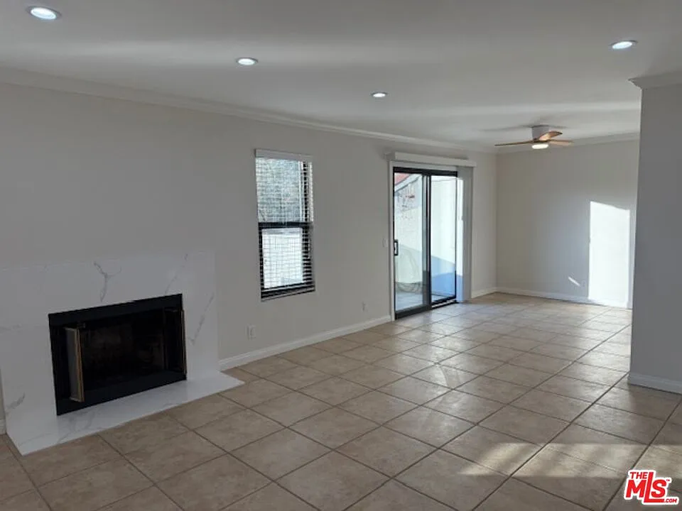 Building Photo - 43376 Cook St #217