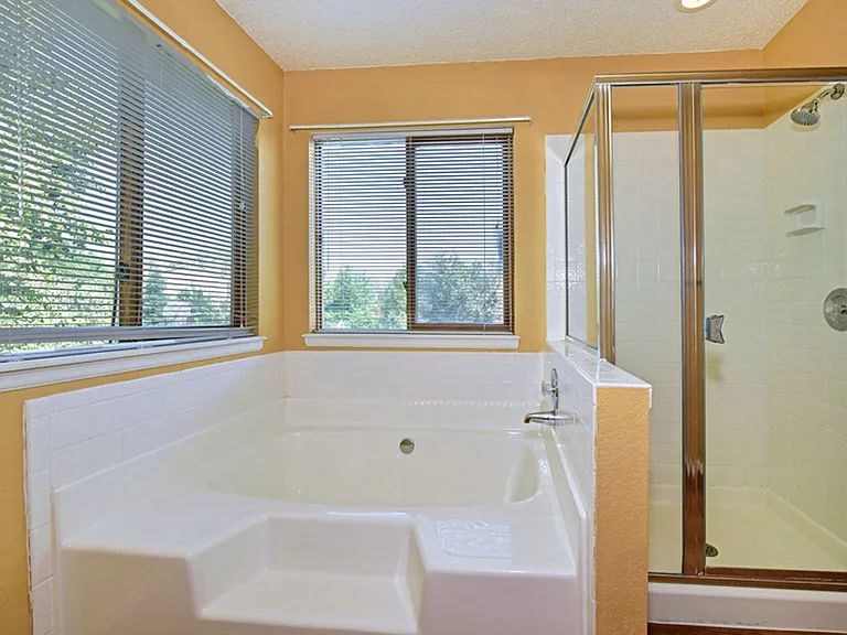 8380 Wilmington Dr — Photo 16