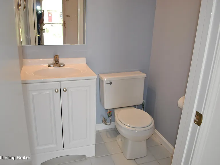 4118 Hickoryview Dr — Photo 10