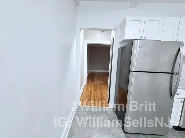 259 Grant Avenue image 5 of 21