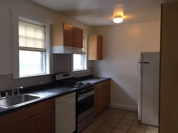 8 Hammondswood Rd, Chestnut Hill, MA 02467