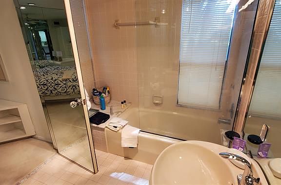 5th image of 7095 Rain Forest Dr #B4l