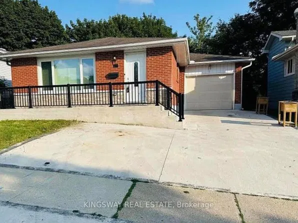 35 Silver Aspen Cres, Kitchener, ON N2N 1H5