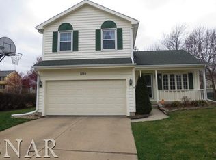 1226 Bancroft Dr, Bloomington, IL 61704
