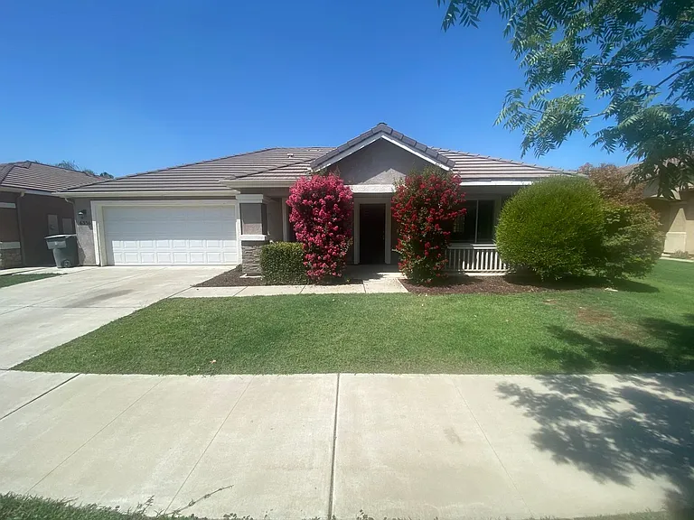 6336 W Clinton Ct — Photo 1