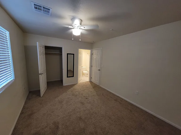 2728 Brighton St — Photo 14