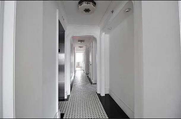 Rented by Urbanite Realty Inc | media 32