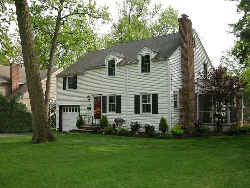 15 Sunnywood Drive