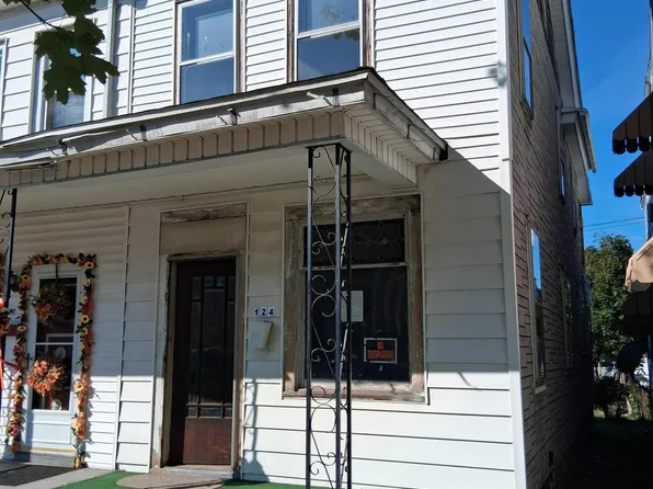 124 S Maple St, Mount Carmel, PA 17851