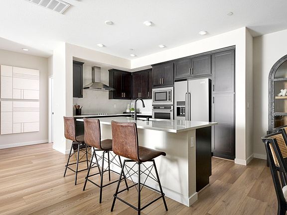 Luxurious kitchen with large center island