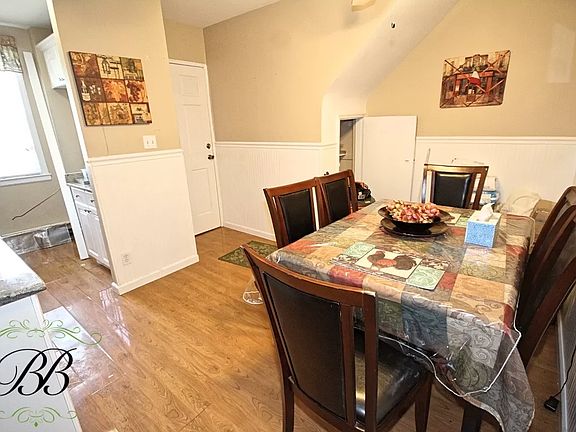 4th image of 2028 E 59th St #162C