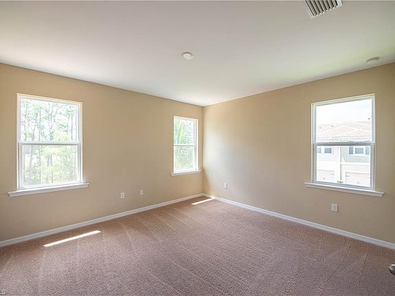 5th image of 10846 Alvara Point Dr
