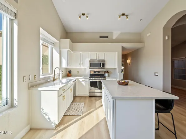 389 E ARABIAN Drive, Gilbert, AZ 85296