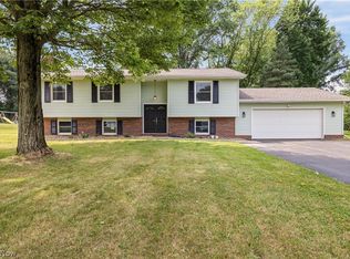 9816 Church Rd, Huron, OH 44839