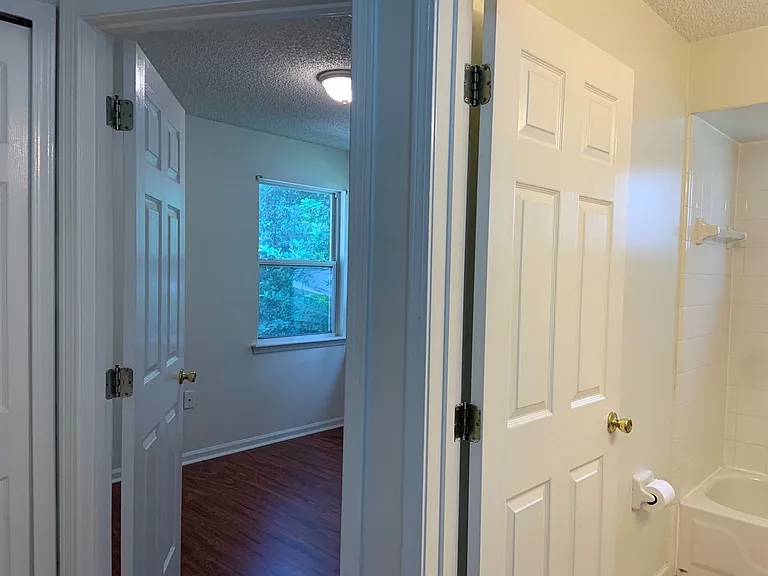 2704 Ian Ct — Photo 15