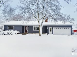 4387 N Gravel Ridge Rd, Coral, MI 49322