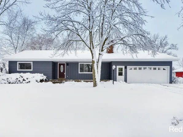 4387 N Gravel Ridge Rd, Coral, MI 49322