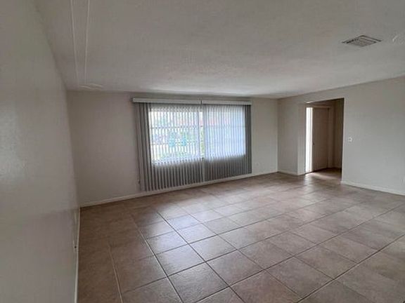 3rd image of 350 Orion Ct