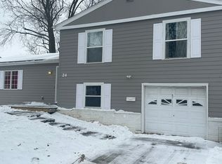 24 Delaine Dr, Normal, IL 61761