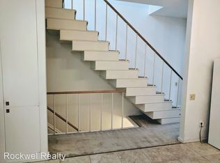 5429 Howe St #2, Pittsburgh, PA 15232