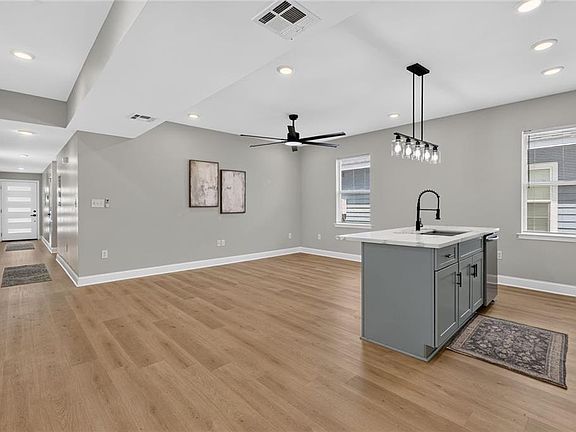 3rd image of 3521 Gibson St
