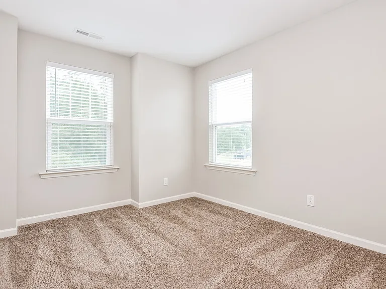 84 Pamlico Dr — Photo 12
