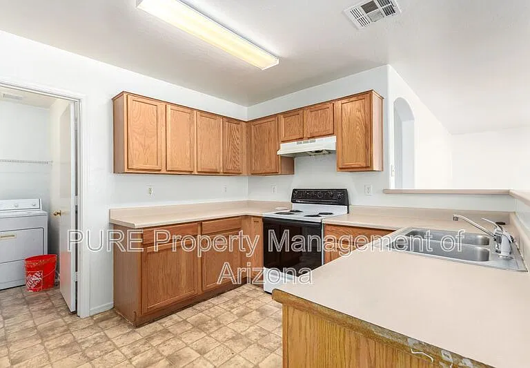 1816 S 106th Ln — Photo 14