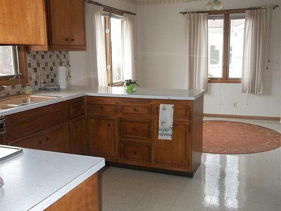 5th image of 18689 Evergreen Dr