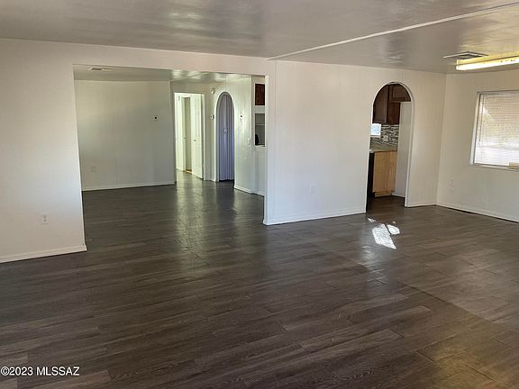 3rd image of 2873 W Palmetto St