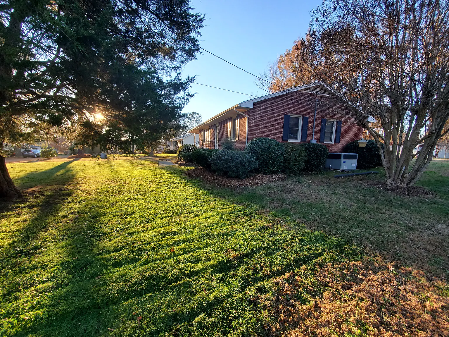 3 bed, 1080 sqft, $1,925 — Photo 4