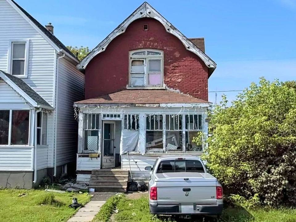 132 Bethune St, Thunder Bay, ON P7C 2G3 MLS X7276488 Zillow