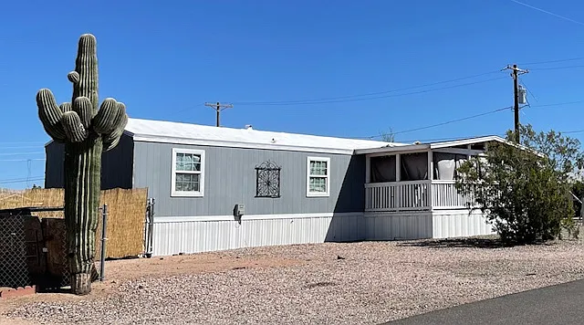 1320 W Roosevelt St — Photo 1