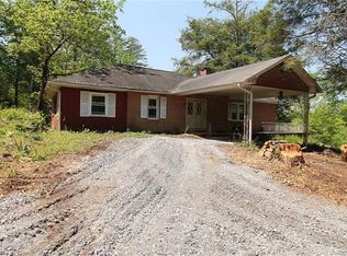 604 Patterson Rd, Hendersonville, NC 28739