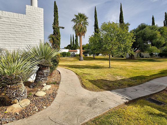 4th image of 729 W Las Lomitas Rd
