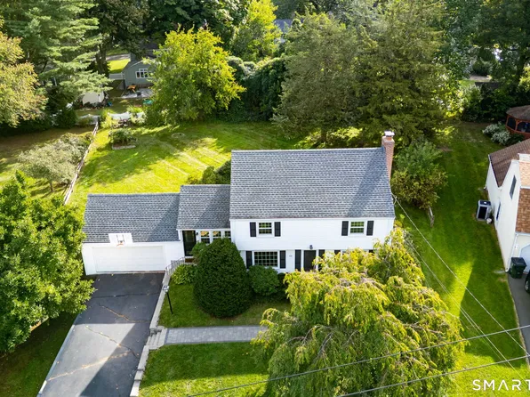 110 Richmond Lane, West Hartford, CT 06117