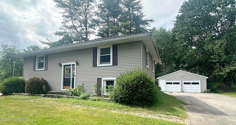 2nd image of 111 Beacon Road