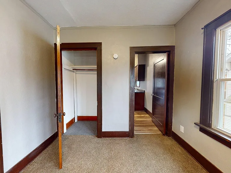 236 Watson St — Photo 29