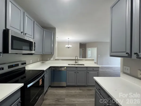 10676 Hill Point Ct, Charlotte, NC 28262