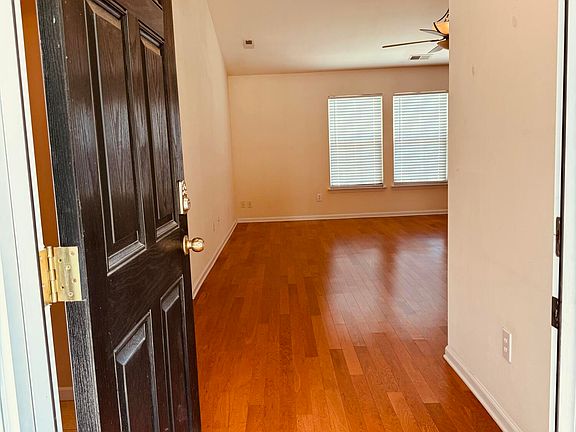 2nd image of 3382 Middlesboro Ave