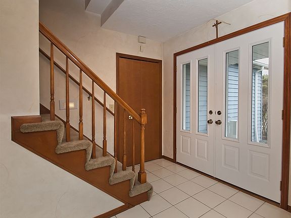 3rd image of 27482 Sherwood Dr