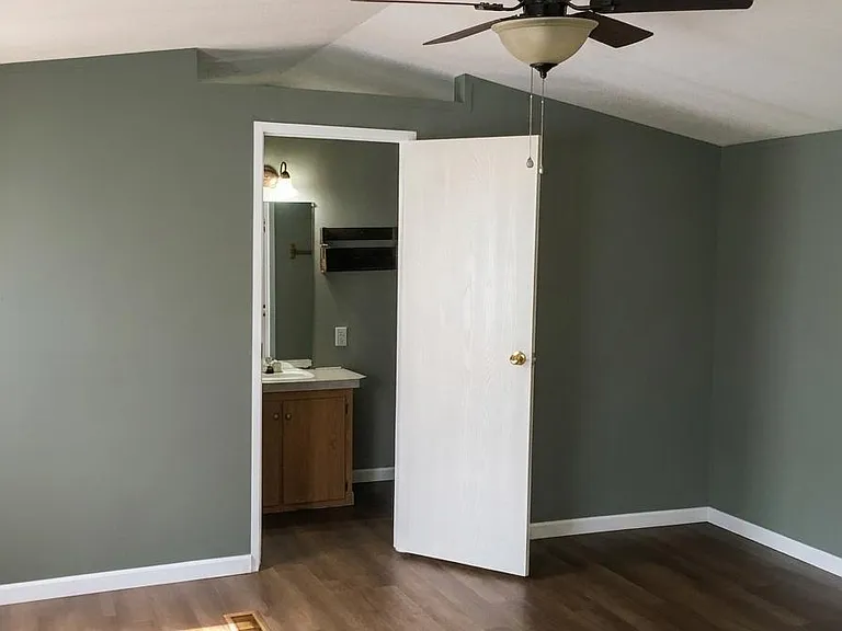 2360 Clinton Dr — Photo 9