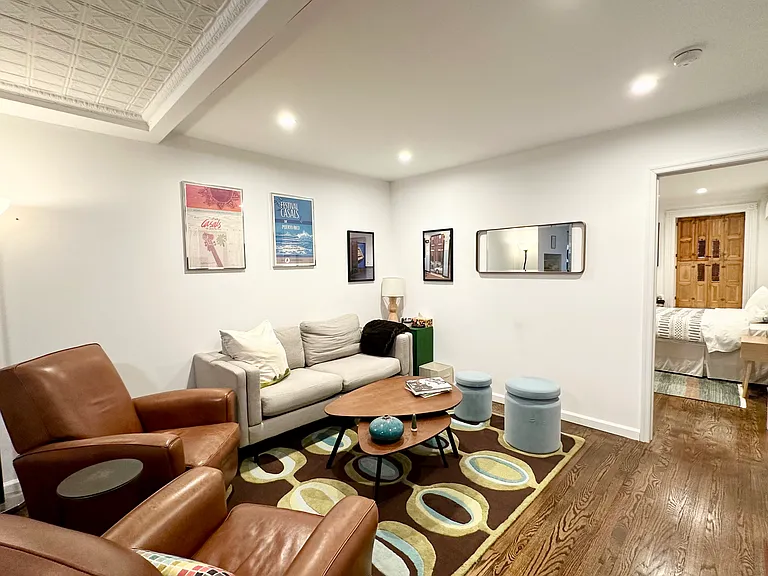 730 Hancock St #1 — Photo 2