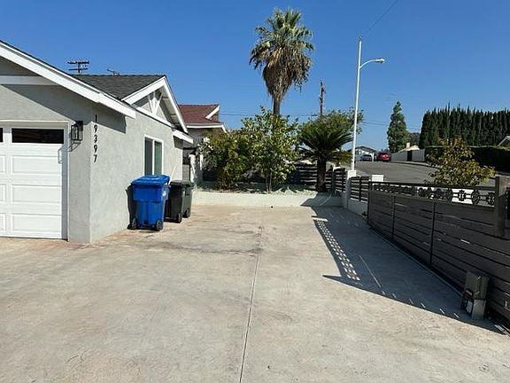 2nd image of 19397 Baelen St