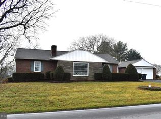 2476 Leaman Rd, Ronks, PA 17572