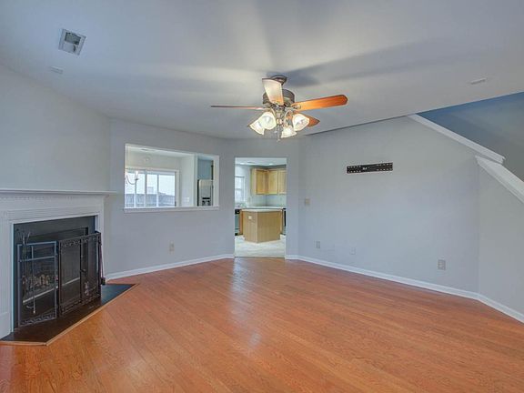 4th image of 5040 Ballantine Dr