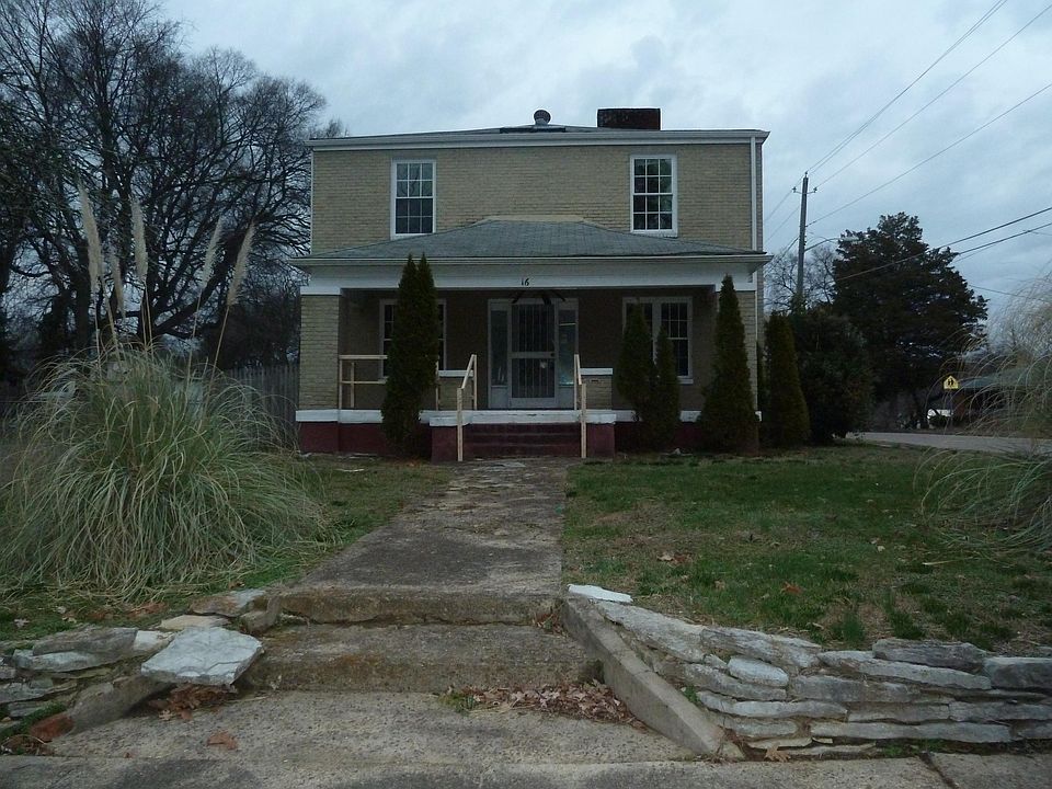 1st image of 216 SE Oakland St