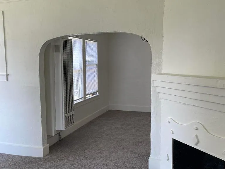 1065 E Santa Clara St — Photo 3