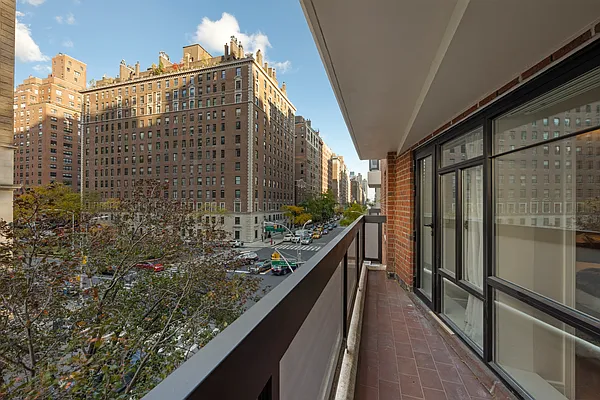 Sold by Compass | media 20