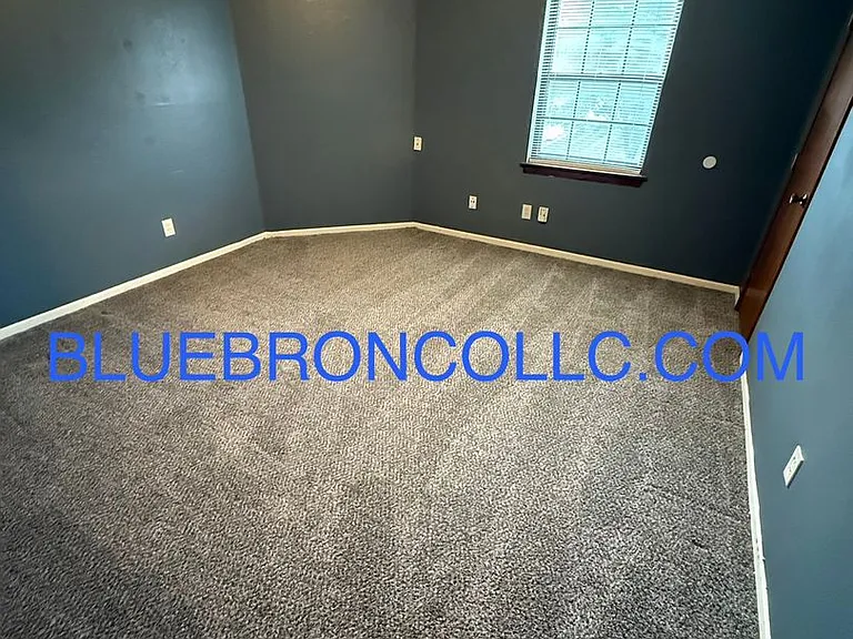 141 SW Oxford Pl — Photo 6