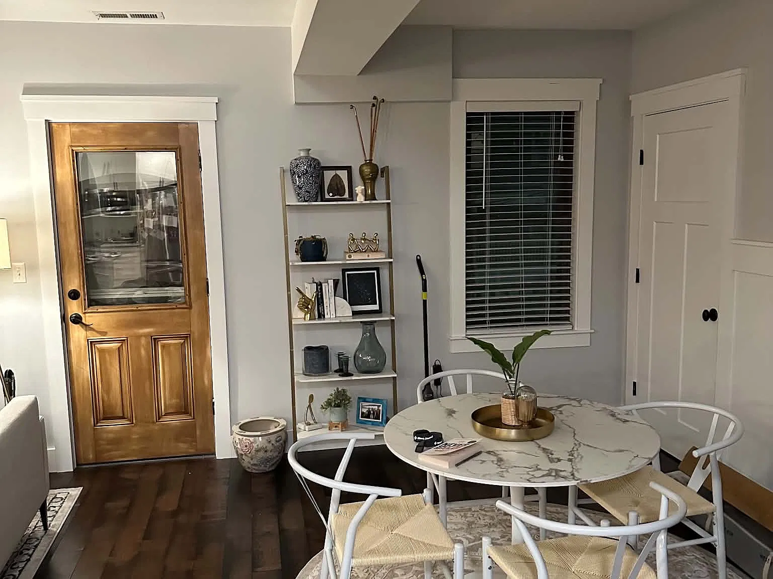 2 bed, 1100 sqft, $3,400 — Photo 3